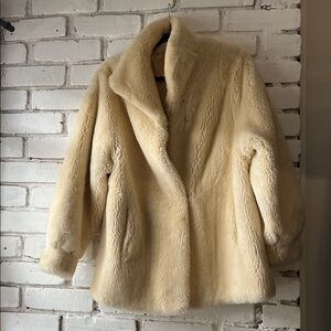 Polar faux fur jacket with snap closure - small​